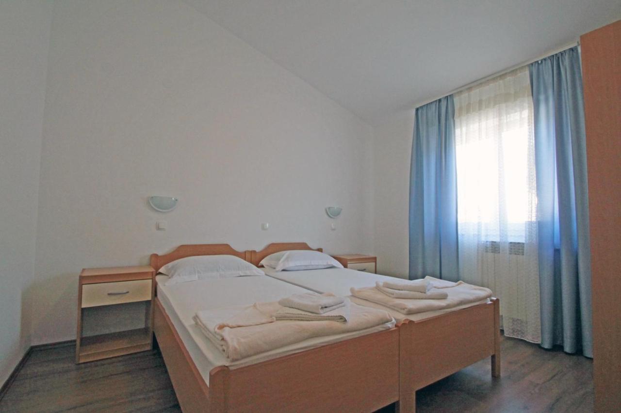 Apartments By The Sea Vinjerac, Zadar - 5811 외부 사진
